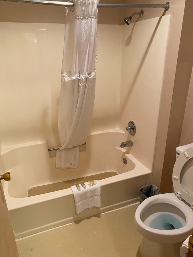 Malibu Inn Lake Delton Экстерьер фото
