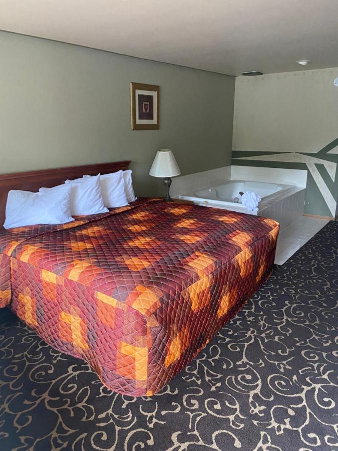 Malibu Inn Lake Delton Экстерьер фото