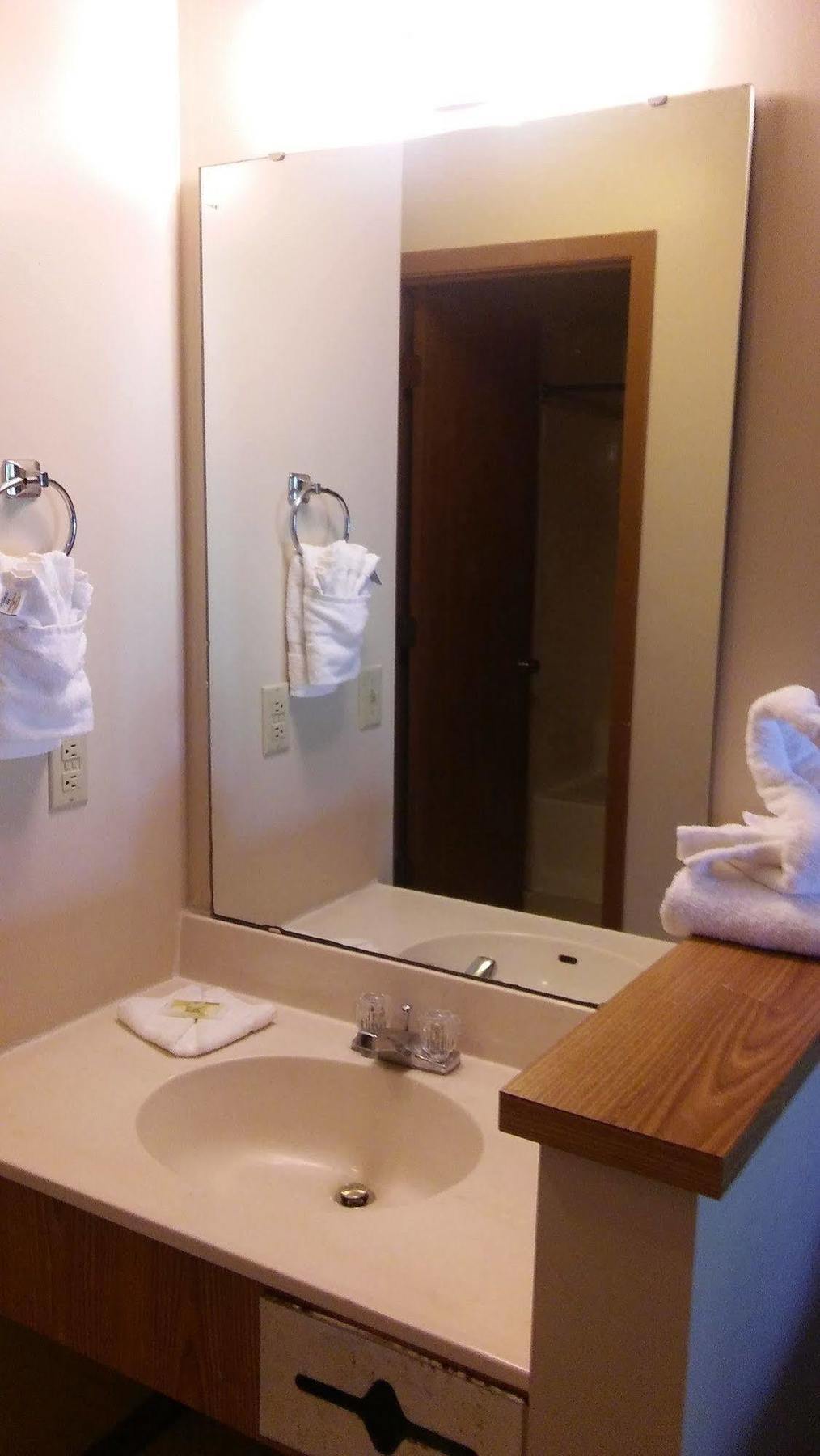 Malibu Inn Lake Delton Экстерьер фото